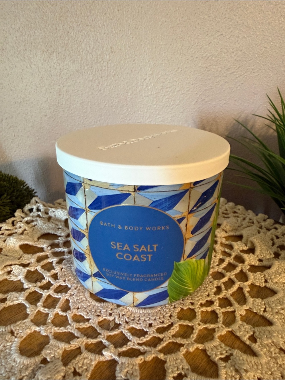 Bath & Body Works Sea Salt Coast Candle - Blue & White